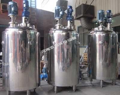 塑料攪拌罐和不銹鋼攪拌罐的區別在呢? 　　